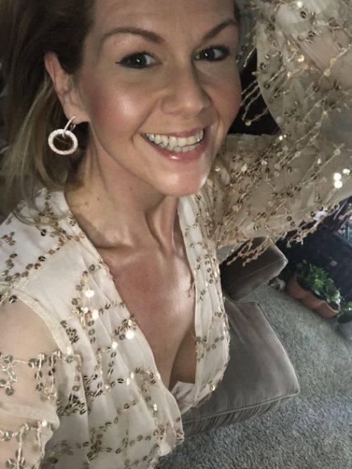 🔴🔴💕 UNSATISFIED HOUSEWIFE 🔴🔴 🔴🔴 Husband Don’t Fuck me almost 3 months……!!! 🔴🔴 ✅ ✅ I’m hungry for sex ✅ ✅ 💕 NEED SECRET SEX 💕🔴