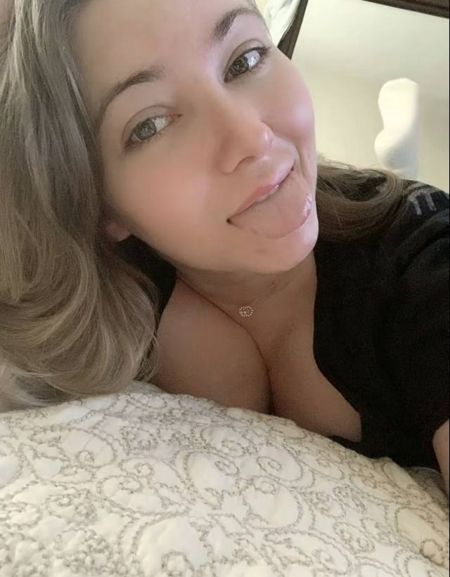 I'm available for fun, incall and outcall available and would you like to meet Am a female escort ready for any kinda fun, le